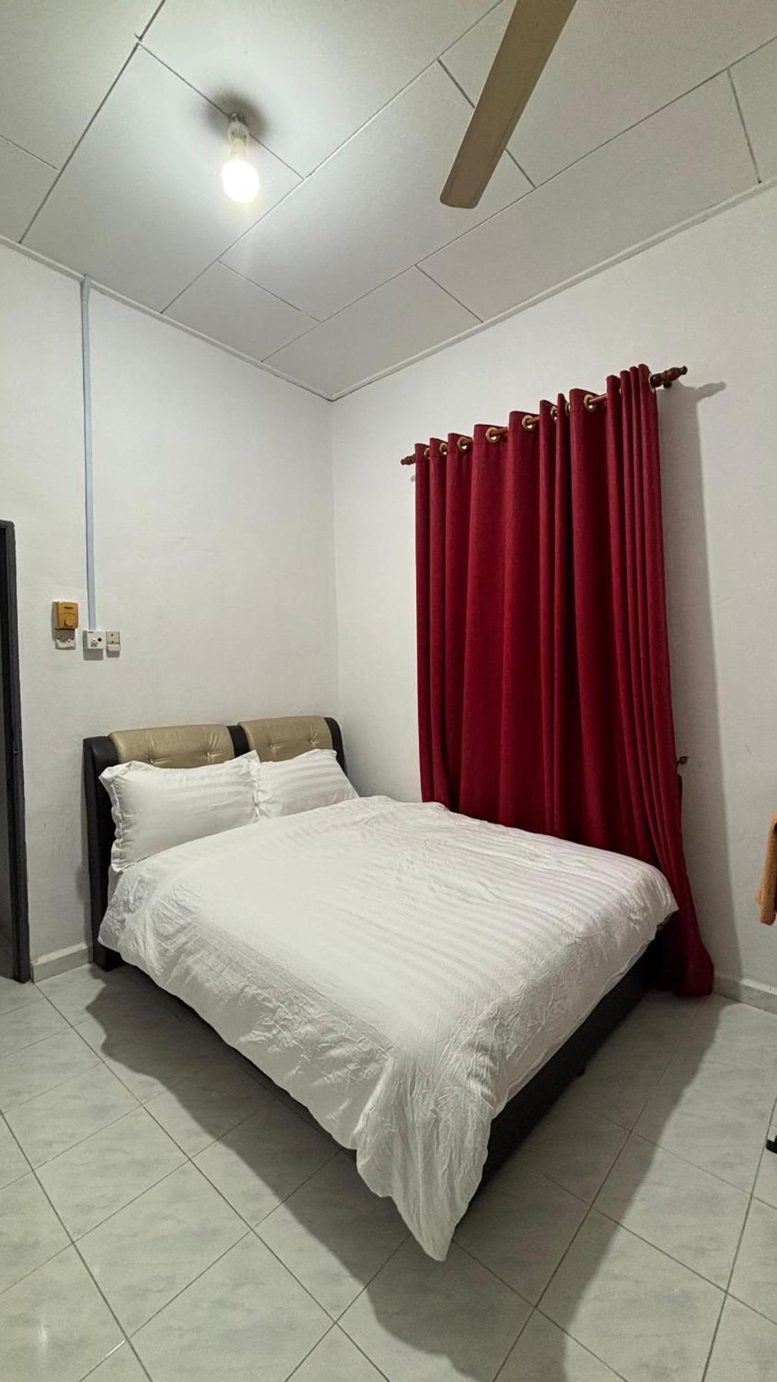 D'Bali Homestay - Private Swimming Pool, Netflix, Internet Wifi ,Cuckoo, Internet Wifi , Dryer, Washing Machine, Aircond Setiap Bilik & Ruang Tamu Pasir Puteh Exterior photo